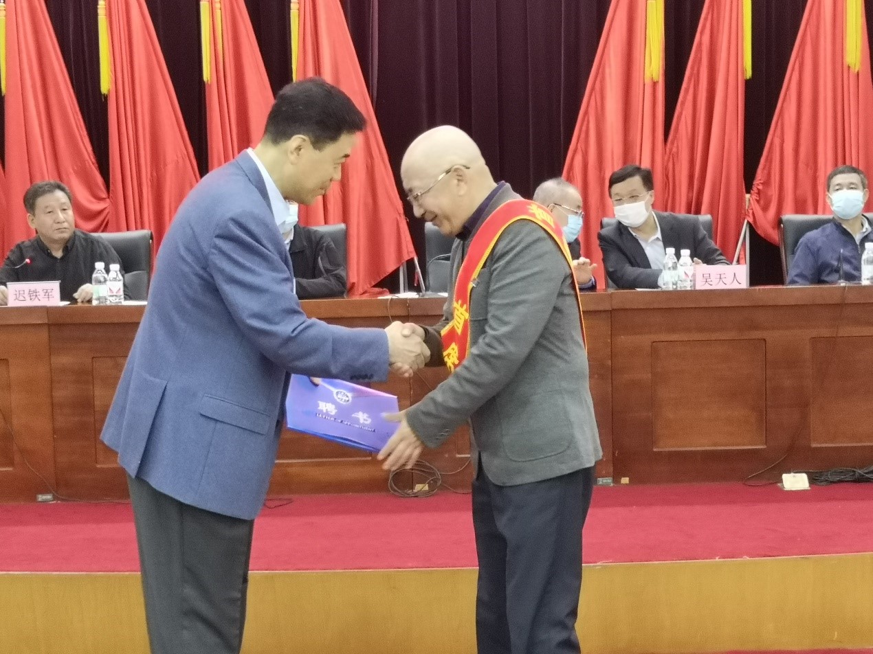 Dongsheng attended the graduation ceremony and enterprise appointment ceremony o