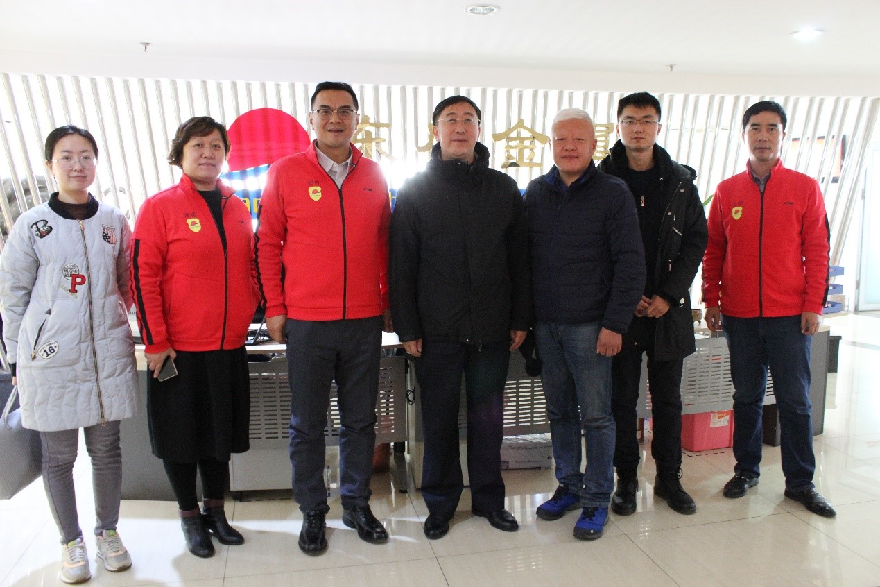 Wen, director of the United Front Work Department of Pingfang District, and Liu,